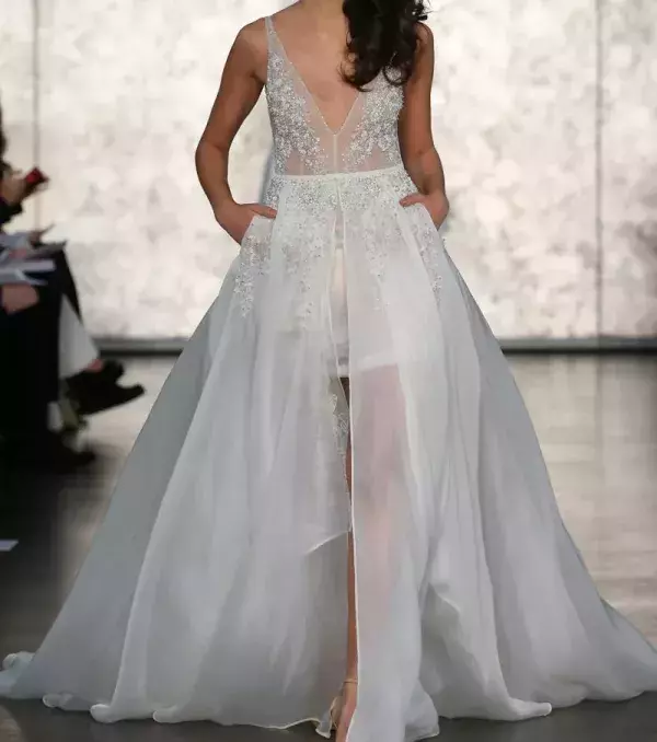 Asymmetrical princess wedding dress - Inbal Dror