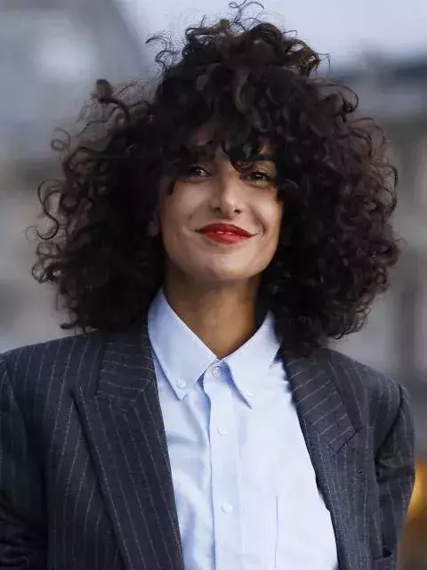 Autumn hair trends: natural curls