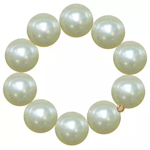 A beaded scrunchie from Scrunchie is back