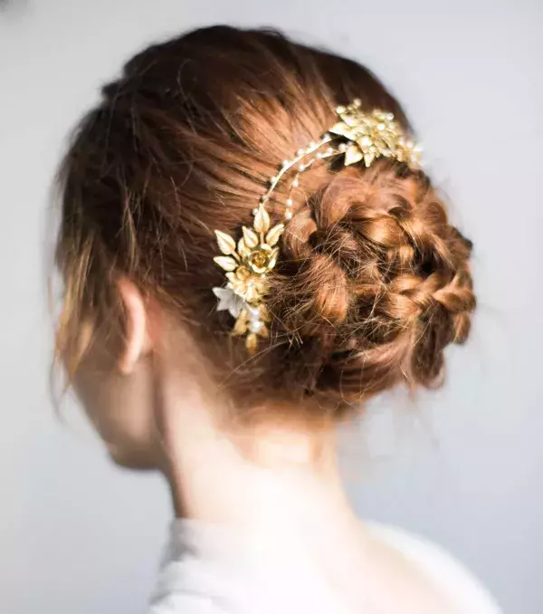 Bridal bun: An accessorised braided bun