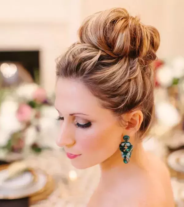 Bridal bun: A high, messy bun