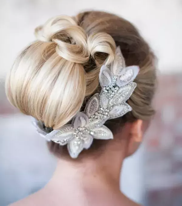 Bridal bun: A stylised bun