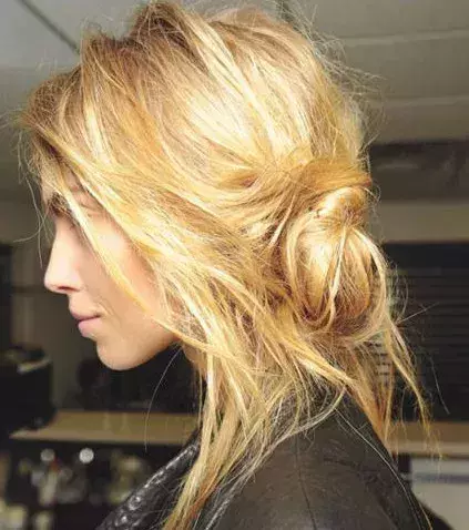 The cute and effortless side bun that is ideal for your everyday look.