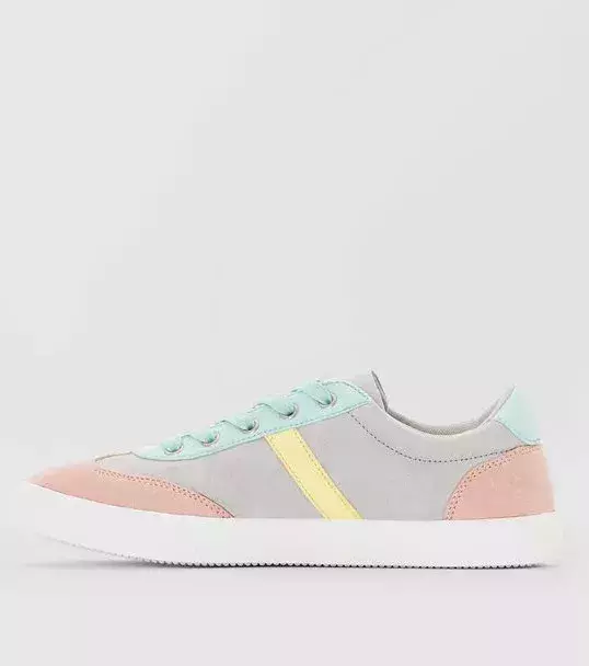 La Redoute trainers with pastel patterns for a calm and casual day.