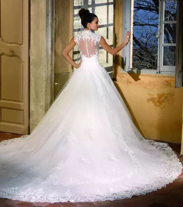 Lace princess wedding dress with train - Miss Kelly