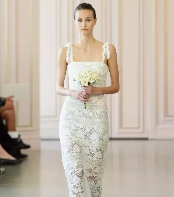 Lace wedding dress: Lingerie-inspired, Oscar de la Renta