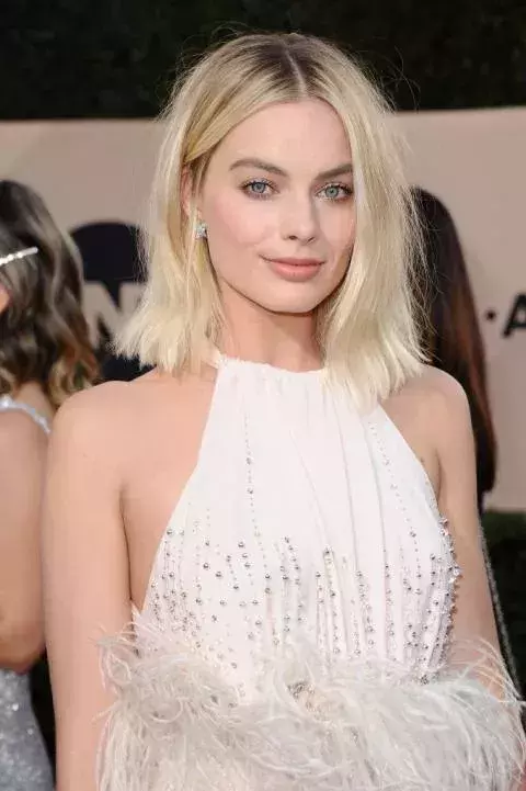 Long tousled bob              
