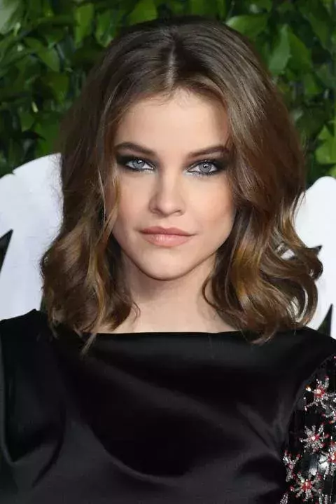 Long wavy bob                  