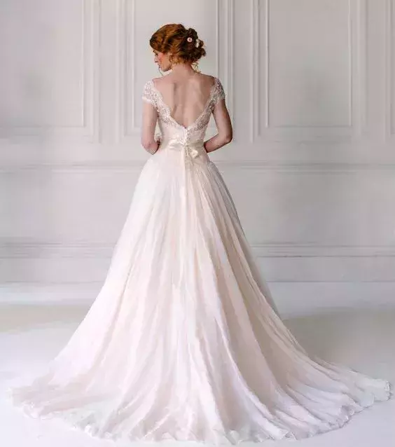 Low bodice