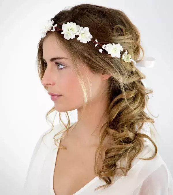 Mid-length wedding hairstyles: Flower crown