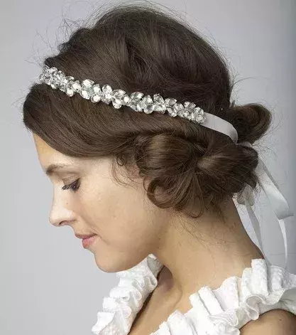 Mid-length wedding hairstyles: Headband with a bun