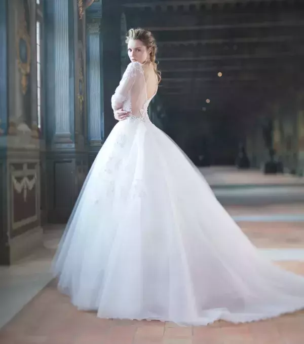 Princess-style wedding dress: Cymbeline, 'Batista'
