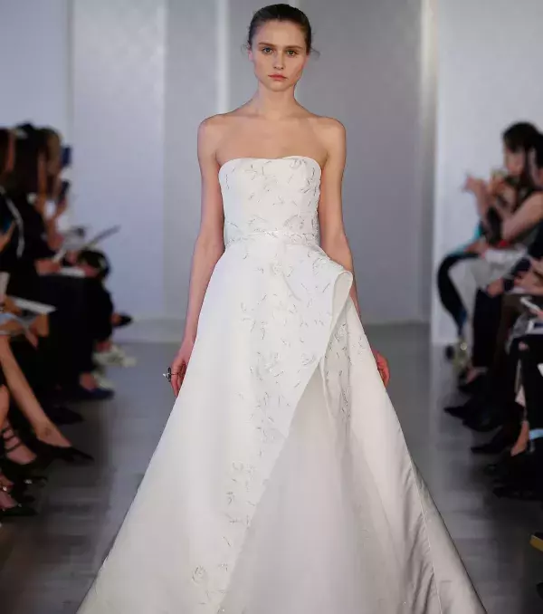 Princess-style wedding dress: Oscar de la Renta, 'Gwendolyn'
