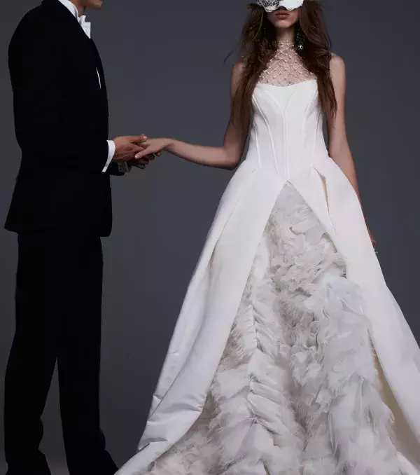 Princess-style wedding dress: Vera Wang, 'Evelina'