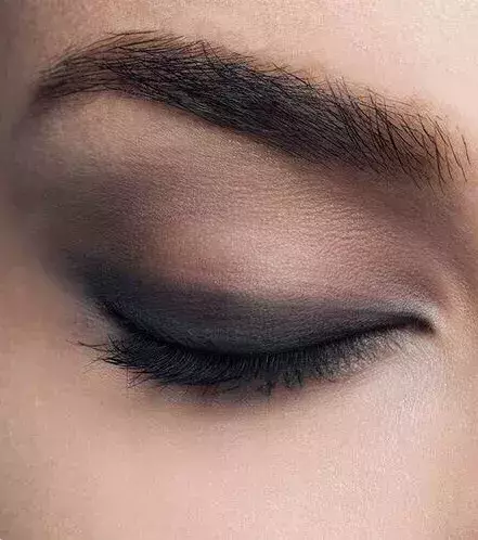 You can try the smoky eye look by just using dark eyeliner and blending it with a cotton swab or brush. This will give you an ultra sexy smoky effect!