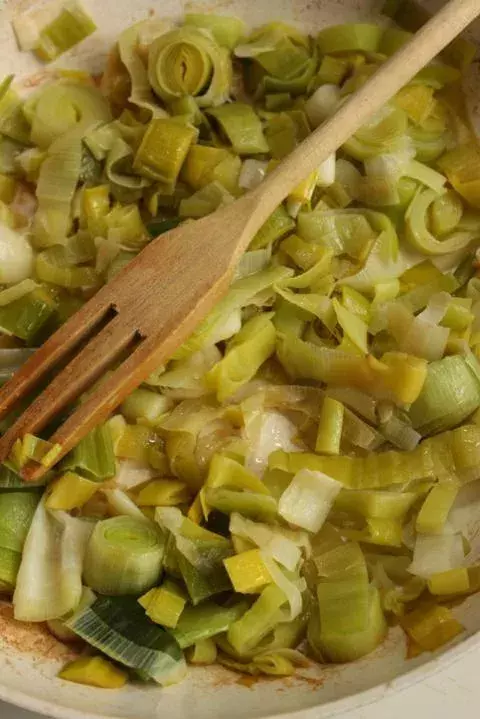 A fantastically simple must-have leek hotpot
