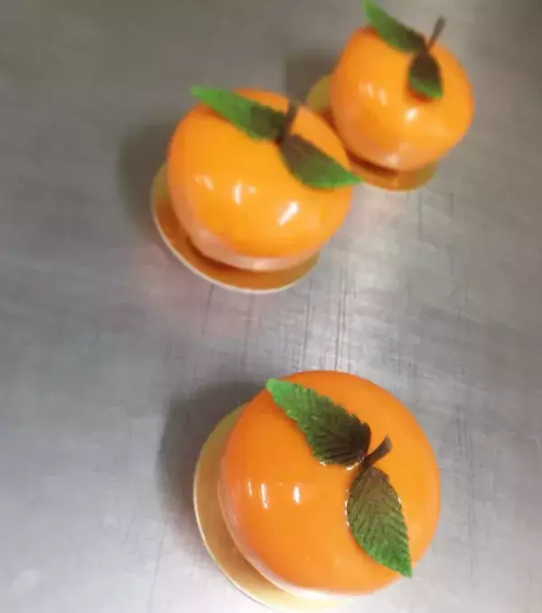 How cute are these orange desserts?