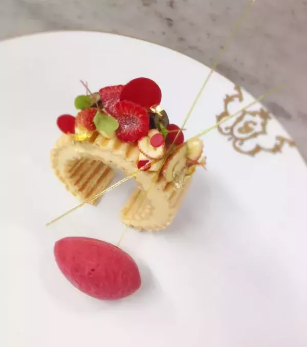 How does this balance so well? This vanilla and wild strawberry sorbet dessert has a mind of its own.