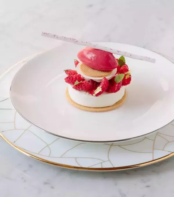 Just beautiful! This dessert is full of flavours including lychee, rose, and raspberries. Photo credit: Adinda De Boer Haasnoot