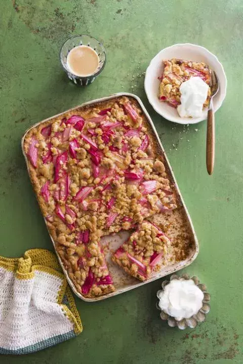 Melting rhubarb crumble           