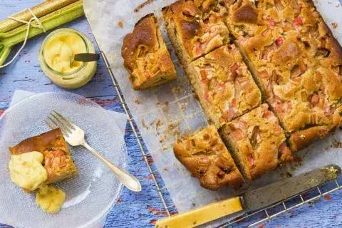 Soft rhubarb cake          