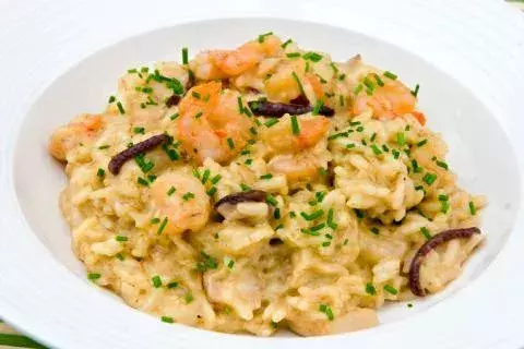 Succulent shrimp and leek risotto