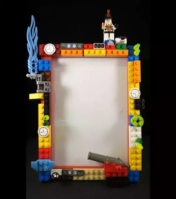 Another cool picture frame