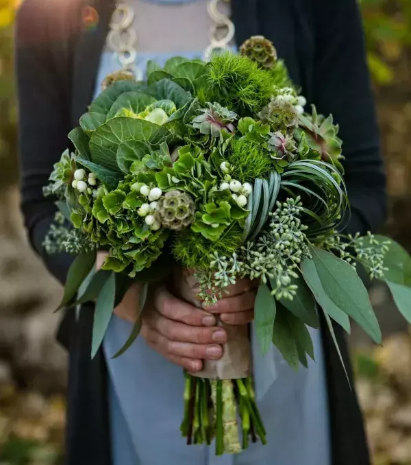Bridal bouquets: a green bouquet