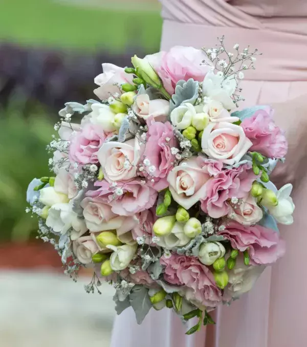 Bridal bouquets: pastel coloured round bouquet