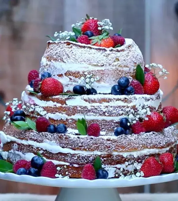 The naked cake can fit perfectly with the rustic theme