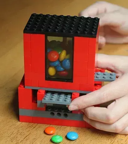 Sweet dispenser