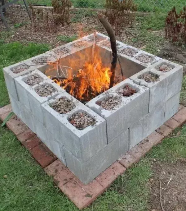 Try this approach for your next firepit. It's simple and creative right?